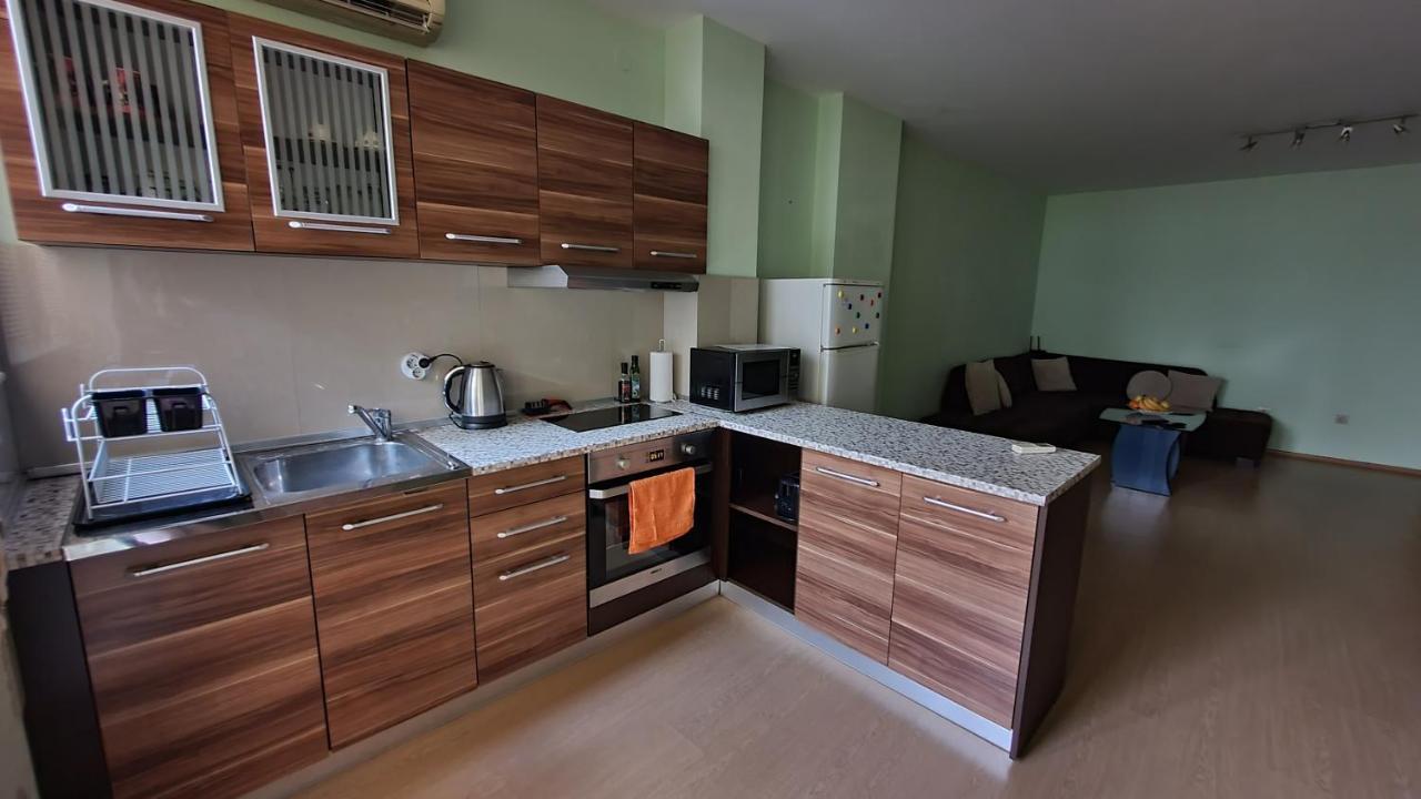 Апартаменты Minimalistic 1Br Flat With A Parking Spot Варна Экстерьер фото
